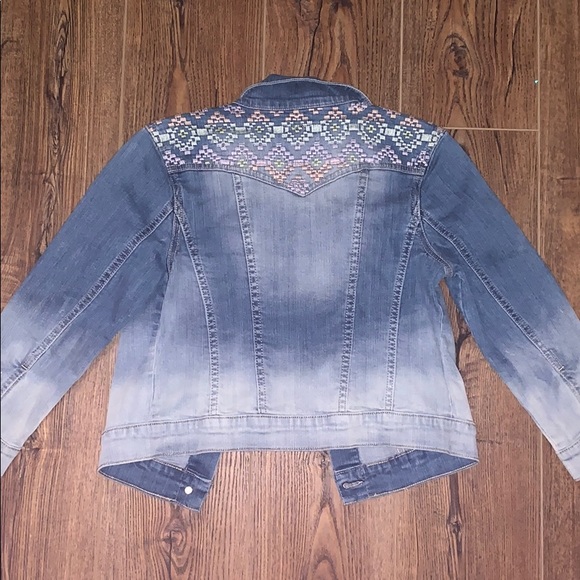 Ombré Jean Jacket ✨ - Picture 4 of 5